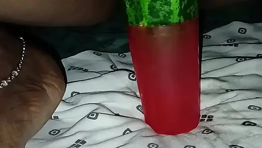Sexy schwägerin mit großer gurke
