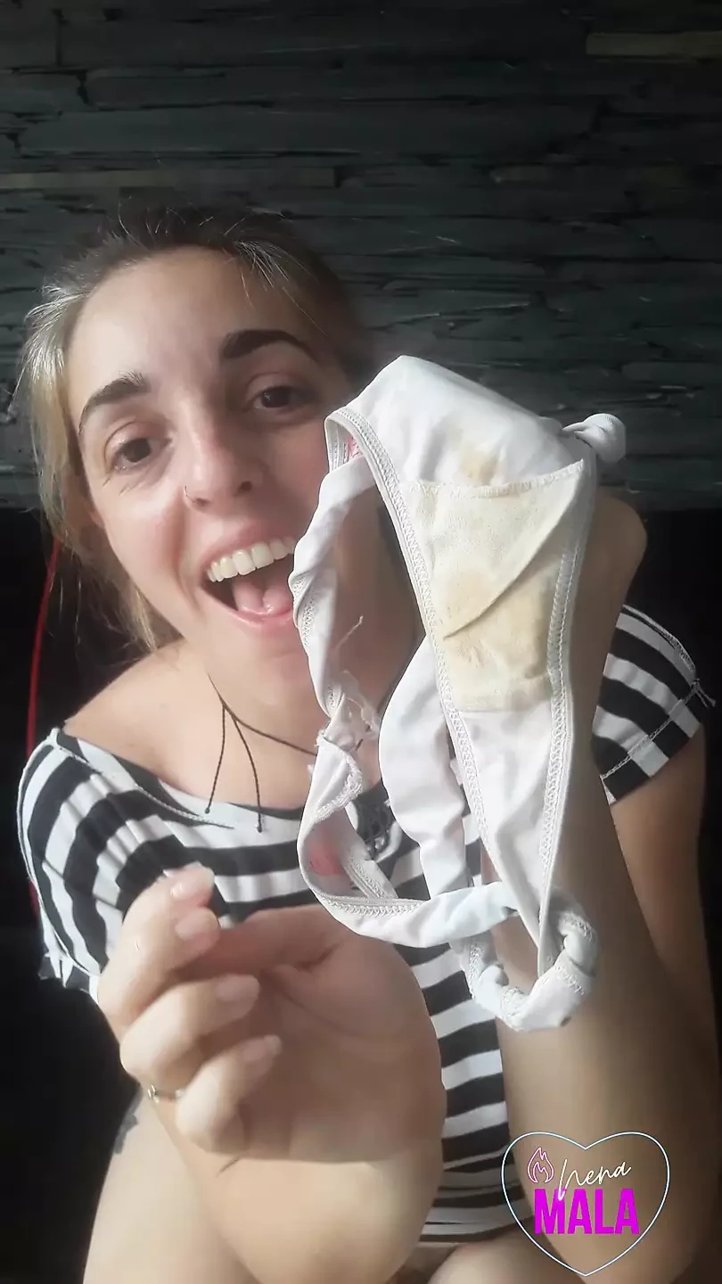 阿根廷金发女郎。 Cordobesa展示她用过的和肮脏的丁字裤。