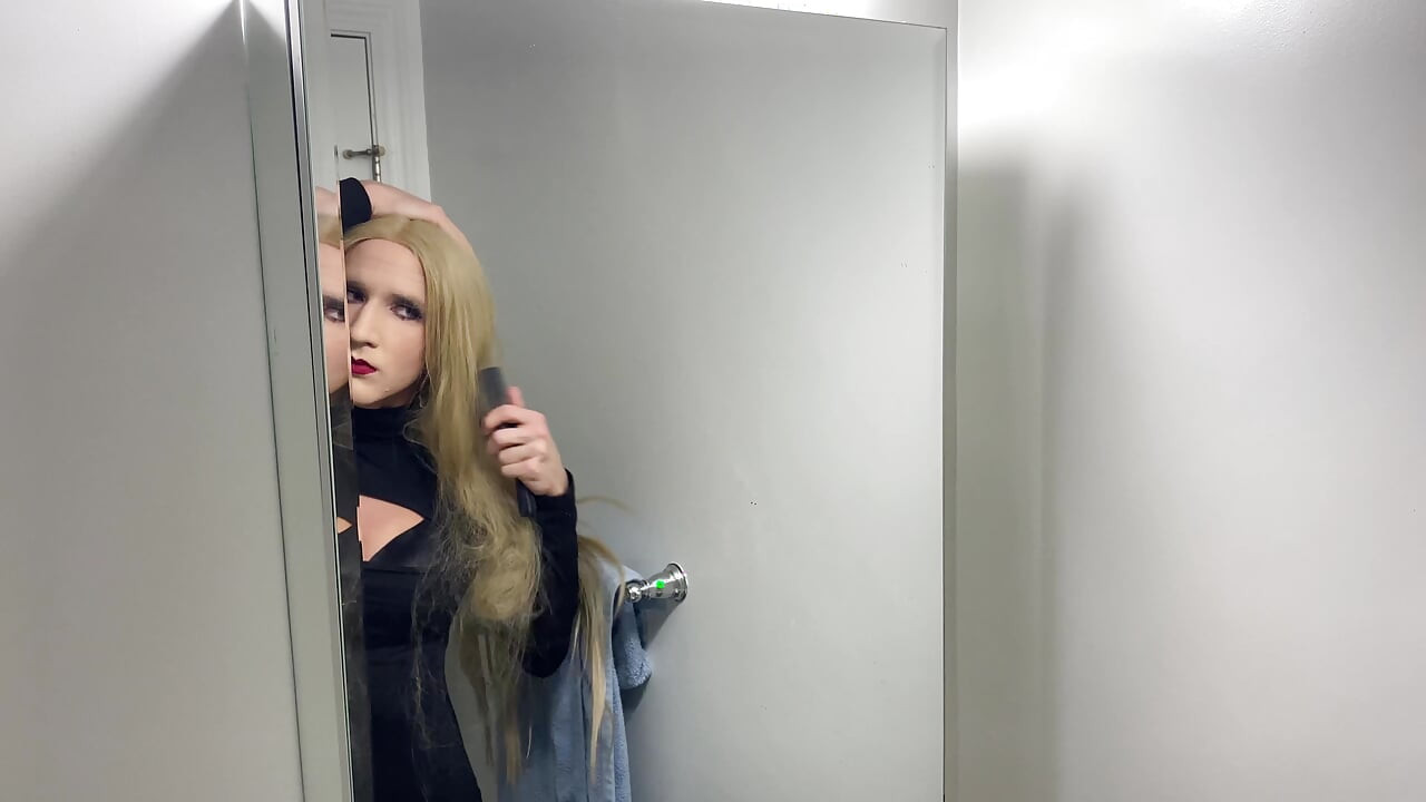Full Male to Female Crossdressing Transformation