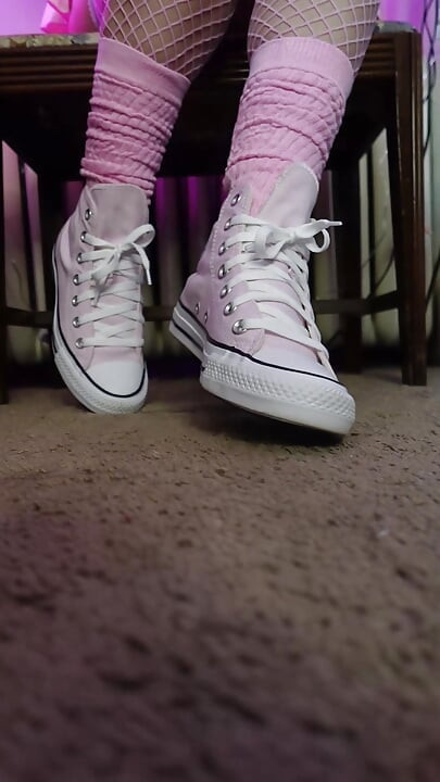 Pembe Converse Obsession