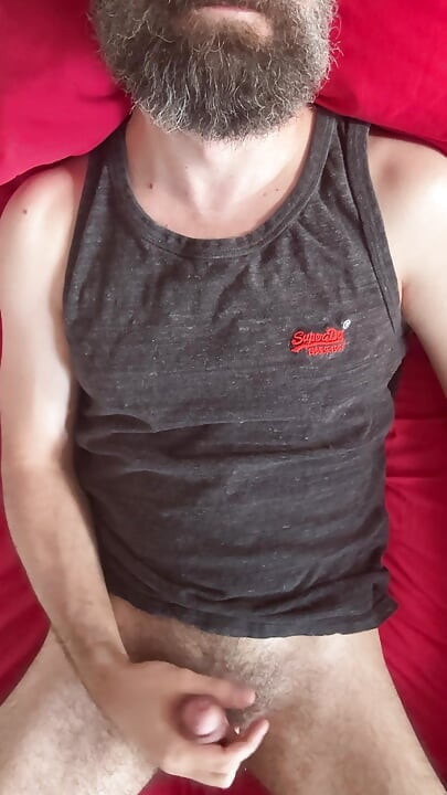 Another huge cumshot after waking up