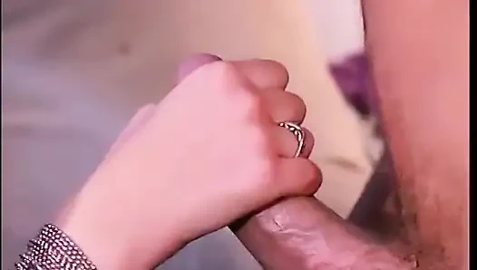 Горячую тинку трахают в пизду