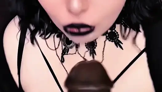Gotik iri güzel kadının büyük zenci yarağının üremeye ihtiyacı var