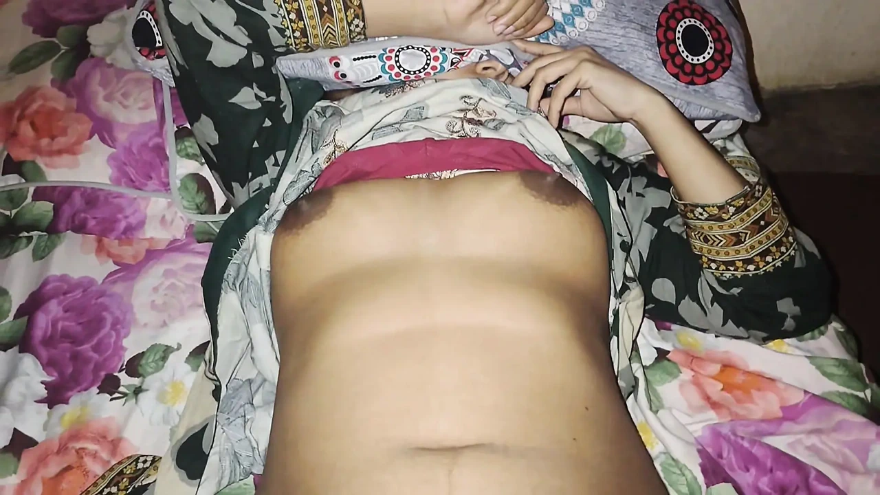 Baji Ke Mammay Dabay oder Phudi Men ungli di