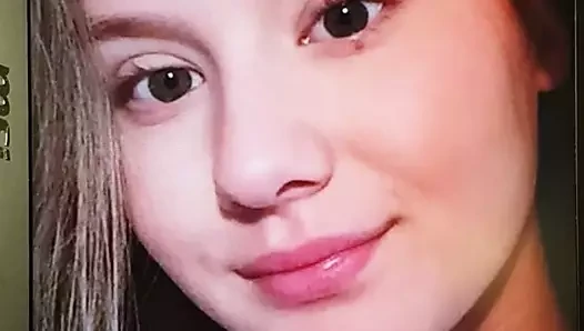Sevimli İsveçli kız emilie cumtribute
