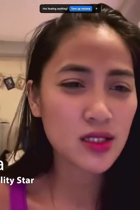 Trikepatrol 顽皮地采访 90 天未婚妻 rose vega