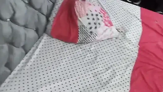 Sadece kocamın en iyi arkadaşını siktiğimi öğrenmemesini diledi