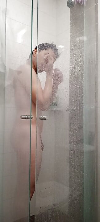Big Dick Ducha Gym Hairy Bush Jerking off Cum in Mirror
