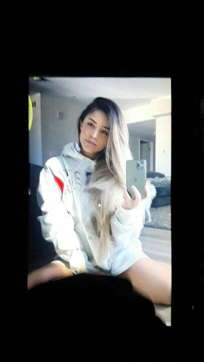 Valkyrae #1 cum tribute