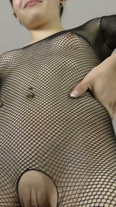 lovely 18 years brunette Luna does her first porn casting | Clip 1