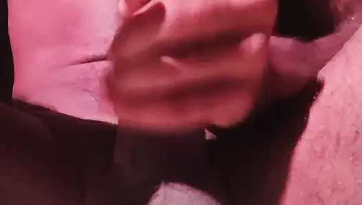 Sikime dokunuyorum