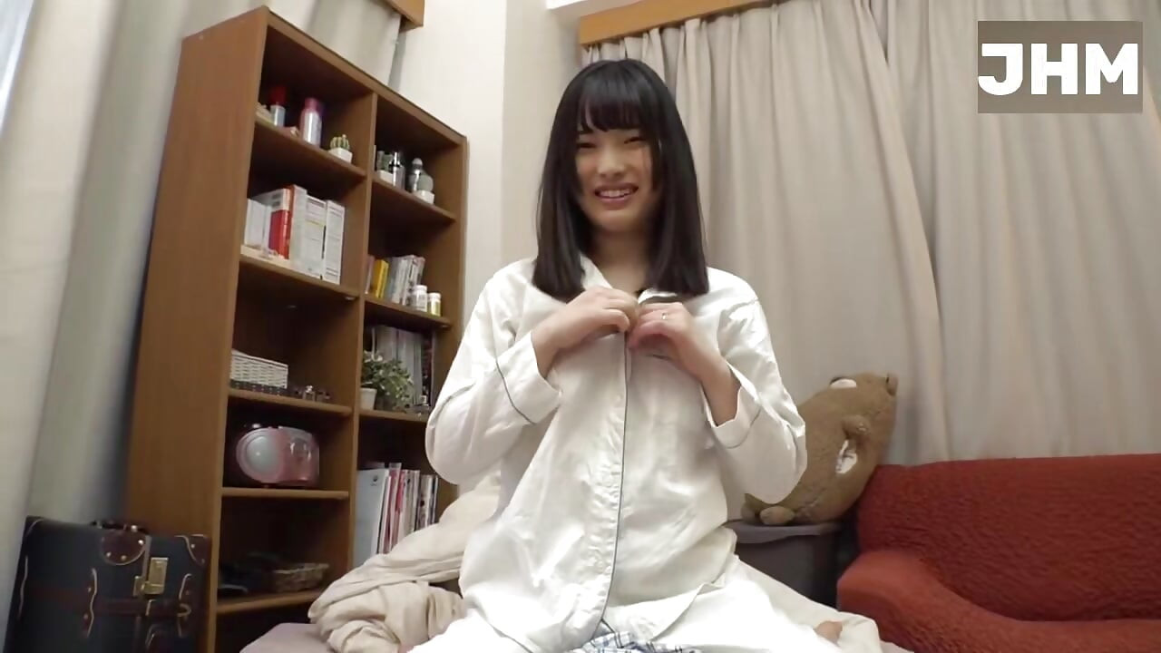 सुंदर नंगी त्वचा वाली सुंदरियों में वीर्य निकालना। 4