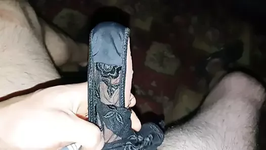 Jerking off in mommy's room and cuming in her panties