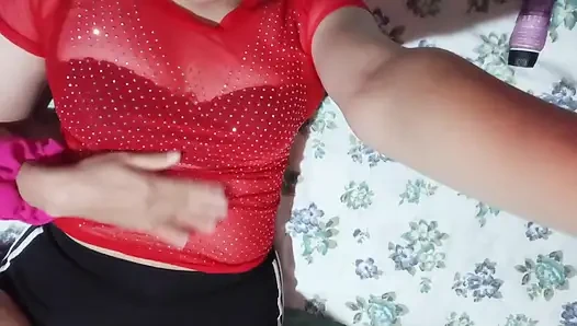 Gara-gara lagi sange berat, aku pengen muasin memekku sendirian sambil nonton aku