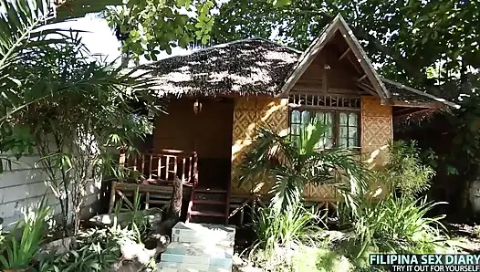 Beach cutie loves to fuck strangers