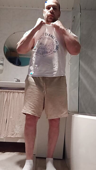 A Normal Morning of an Exhibitionist