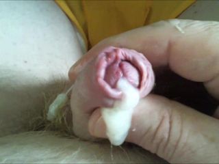 Sperma 157 - mijn kleine pik aftrekken