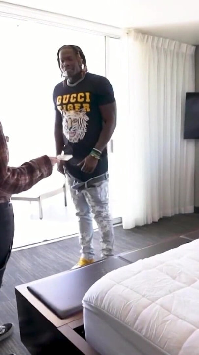 Blue Haired Xoe Grim Takes BBC Louie Smalls at KingBBC | Clip 1
