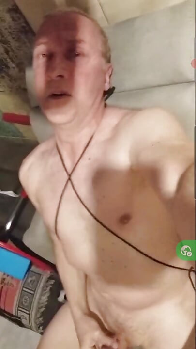 GREAT DISTANCE FLYING CUMSHOT IN MY FACE SEXSHOW