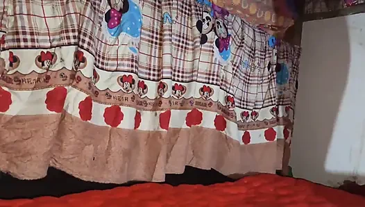 Köylü amcığını yalıyor ve dölle eğleniyor