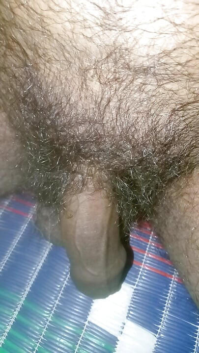 Shown the dick in proper angle by sitting position