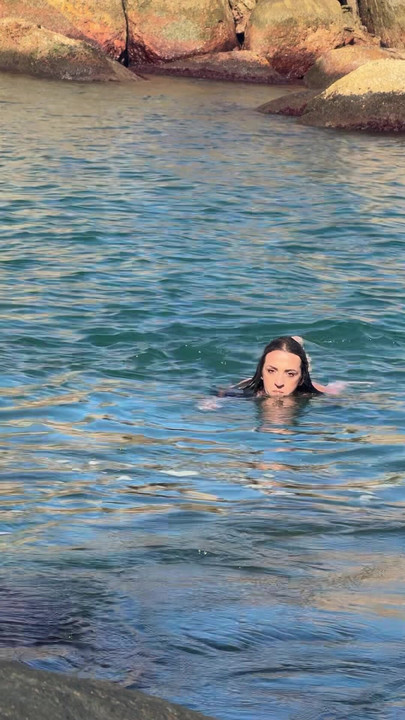 Come and have some sea with me.