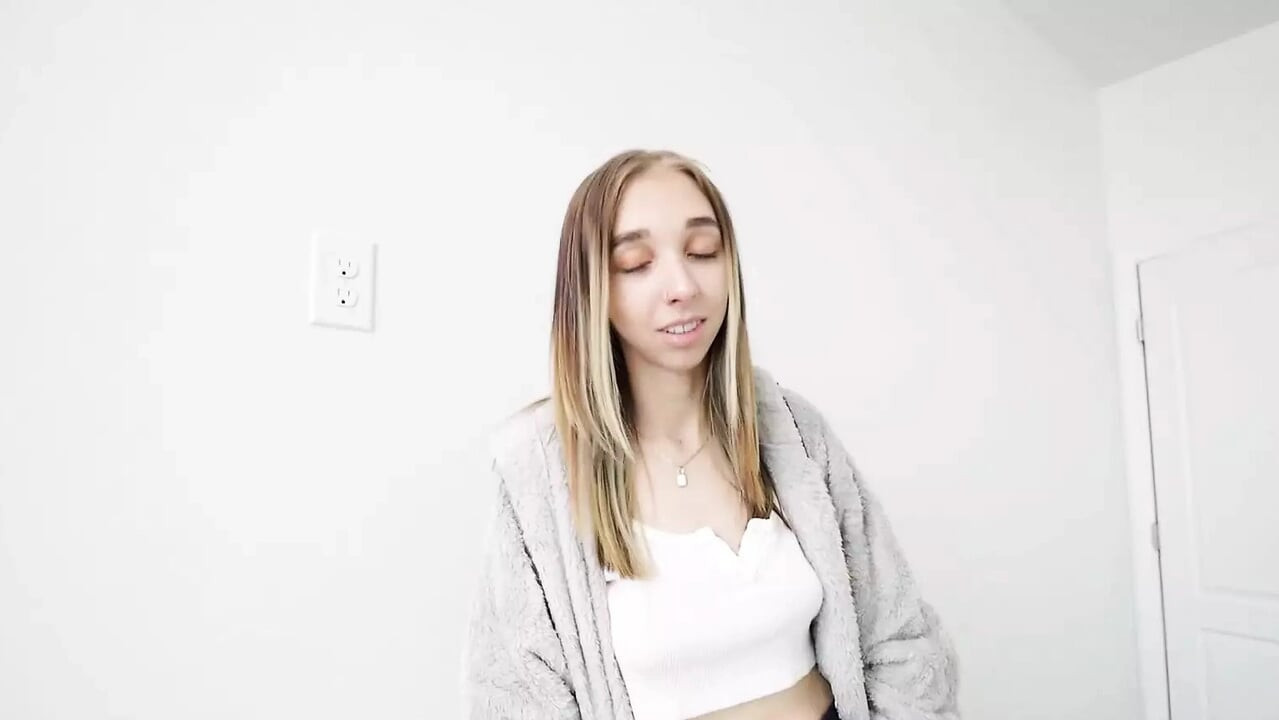 Step Daughter Breezy Bri Wants Step Dad To Satisfy Her Sexual Cravings With His Fat Cock - DadCrush