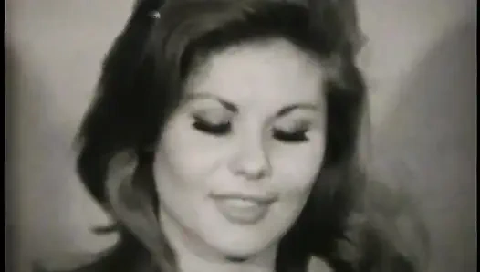 Heiße retro-MILFS sinnliches strippen