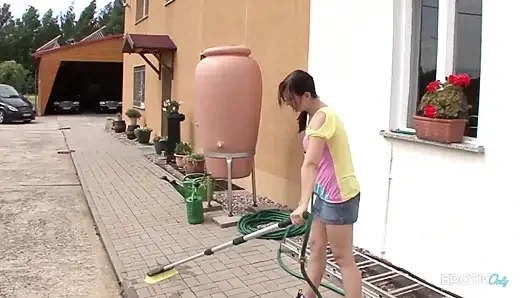 Car Wash Is Punished with Super Horny and Wet Sex