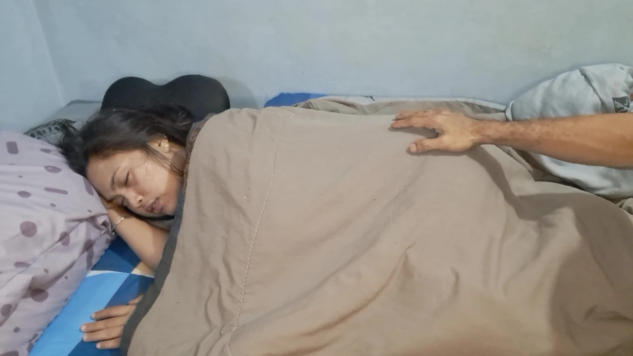 Squirting My Wife’s Pussy Behind The Blanket
