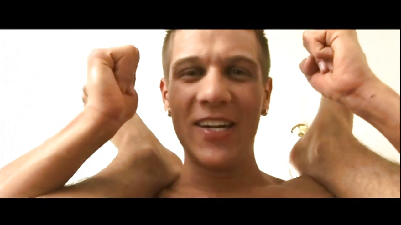 Three Muscular Hunks Share Intense Cum Filled Orgy