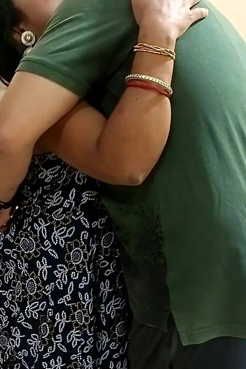 Indian Beautiful Neighbor Horny Bhabhi Deepthroat Blowjobs and Fucking Hard with Sex Master