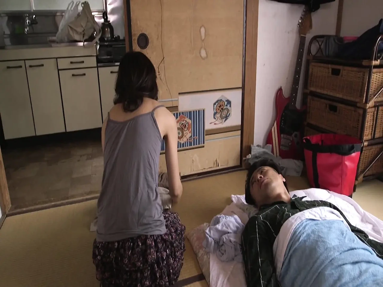 A063G06 A lewd mother who has small breasts but gets into SEX with a fool who is in heat with big nipples!