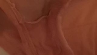 Éjaculation sur la culotte de ma femme