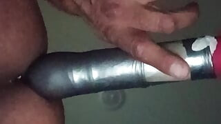 Volim se igrati s mojom guzicom kad sam usamljena