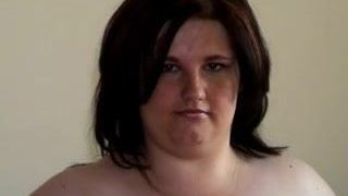 Большая толстая девушка Agatha мастурбирует 1