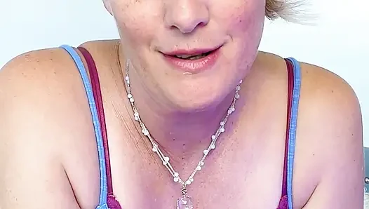 Best Friend’s Mom Rate My Cock and Gave Me JOI