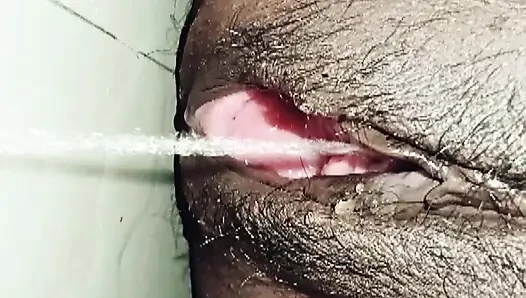 Desi Tamil Divorce MILF Pissing