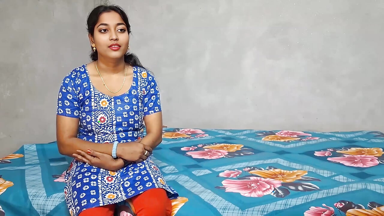 Dacă nu ai văzut videoclipul lui Lily, urmărește-l acum. Fratele ei vitreg a futut-o cu o pulă foarte tare.