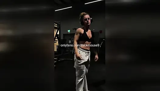 Naughty Teen's Pussy Slip During Instagram Live Dance