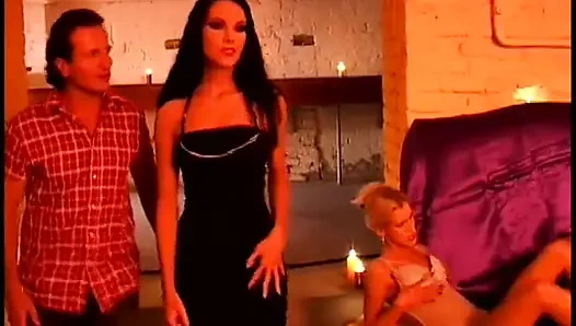 Beautiful and Provocative - (film Completo)