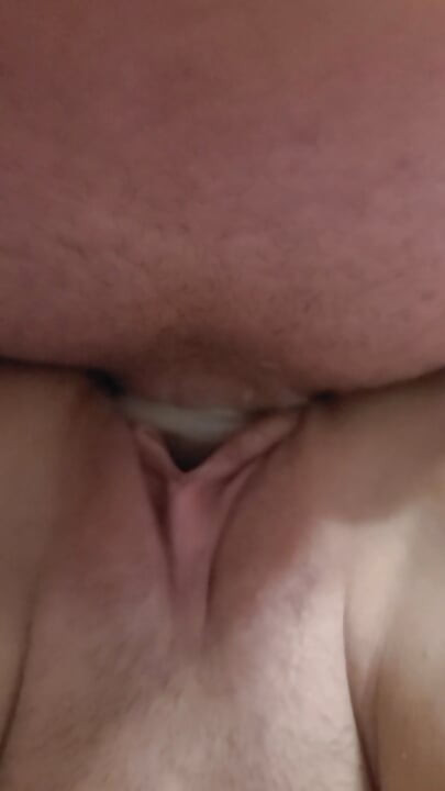 She gets a nice creampie after Cumming on his dick