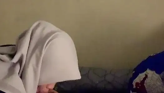 Sepong kontol kakak saat rumah sepi