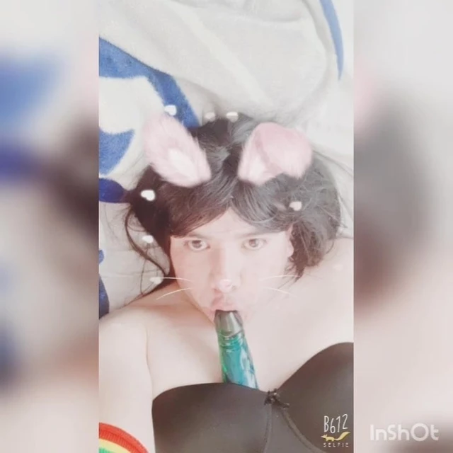 Sissy self facial and cum drinking