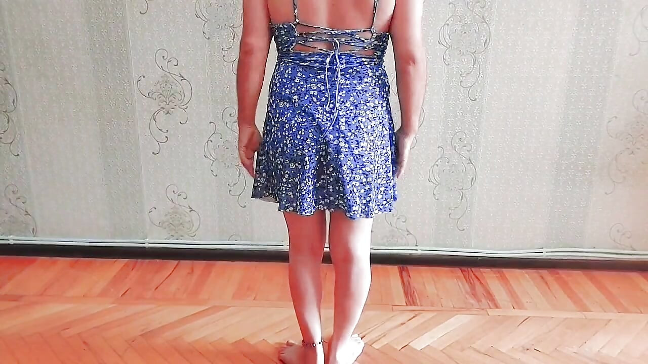 SEXY Hot Skirt White Legs Housewife Ladyboy Homemade Model Crossdresser