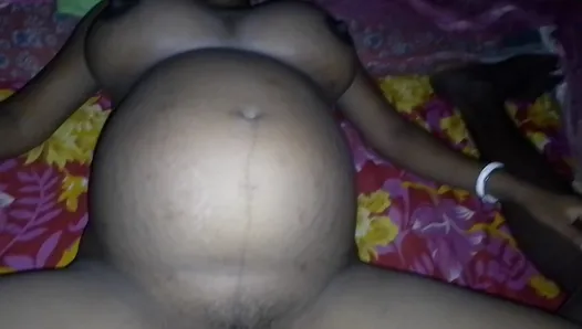 Embarazada bhabhi tiene sexo