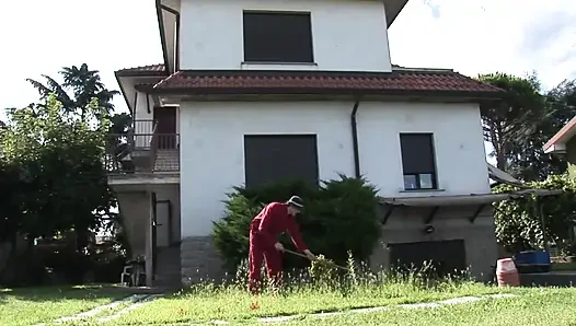 Üvey annem şimdi yarağıma hak iddia ediyor