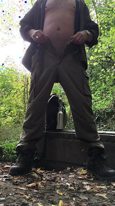 Solo hike Having a piss