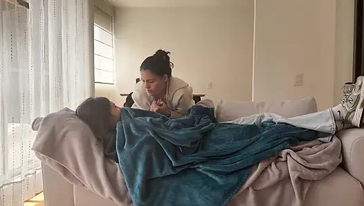 Istri saya ingat cara melakukan seks lesbian romantis