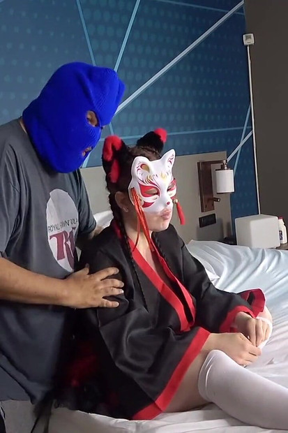 בחורה לבנה חירשת מאנימה מקבלת קרם תחת של BBC ואז מוציאה לו את התחת